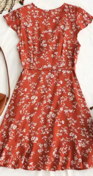 Spring dress - Picture 2 of 5